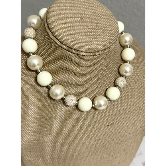 Large Ivory-White Beaded Bubblegum Necklace Chocker 7-1/2 - Picture 3 of 4